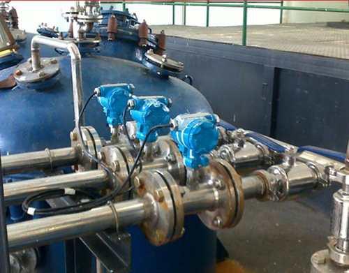 高壓液體渦輪流量計工作現場圖